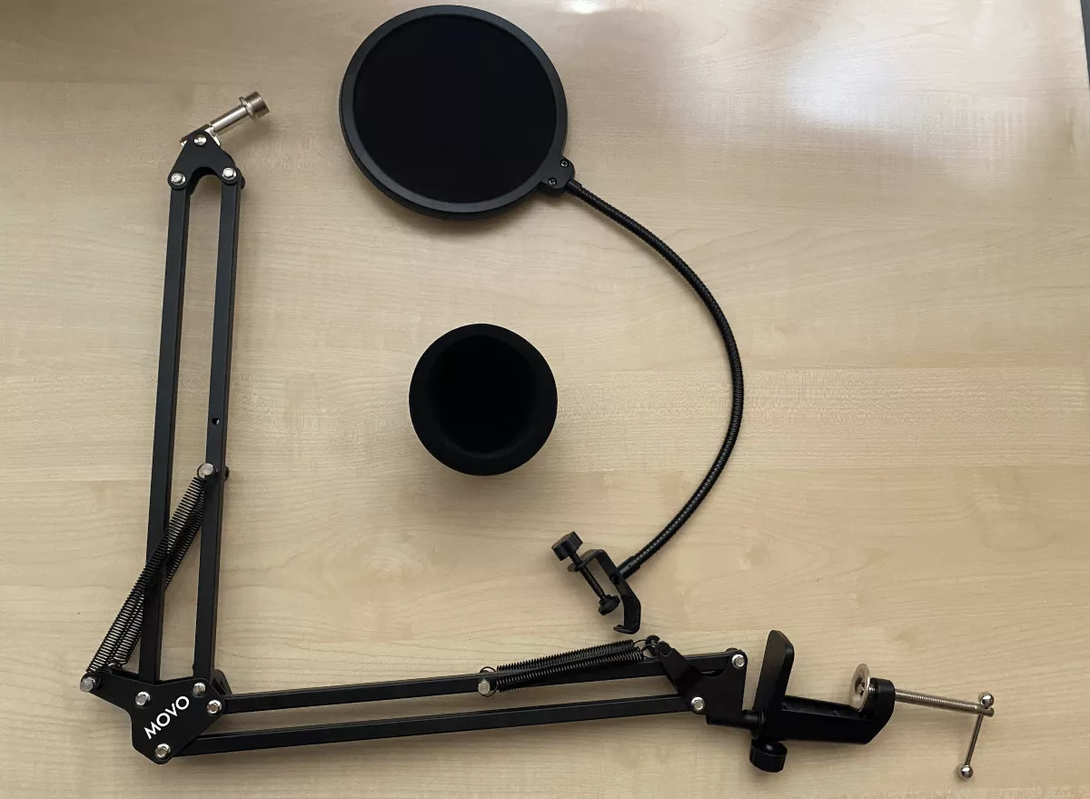 The Movo boom arm pop filter and windscreen